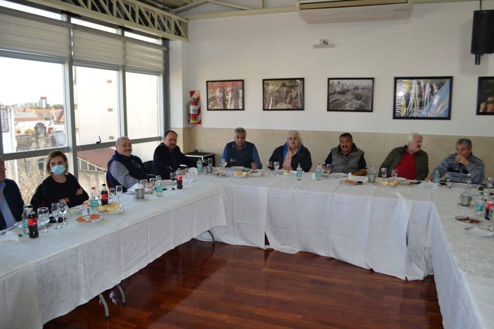 Las 62 organizaciones reuni� a su mesa chica de cara a las elecciones de la CGT y la CATT
