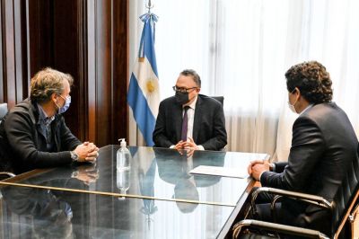 La empresa Mercado Libre asegur� que crear� 1.200 puestos de trabajo hasta fin de a�o a pesar de haber sido denunciada por incentivar la precarizaci�n laboral