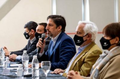 Watson y Trotta en la apertura del 1� Congreso Educativo Municipal Interdisciplinario