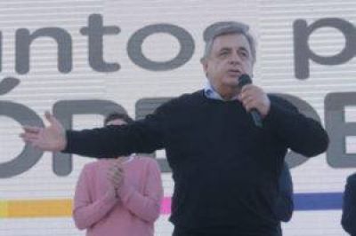 Negri, tribunero macrista: �Aguantamos los trapos�