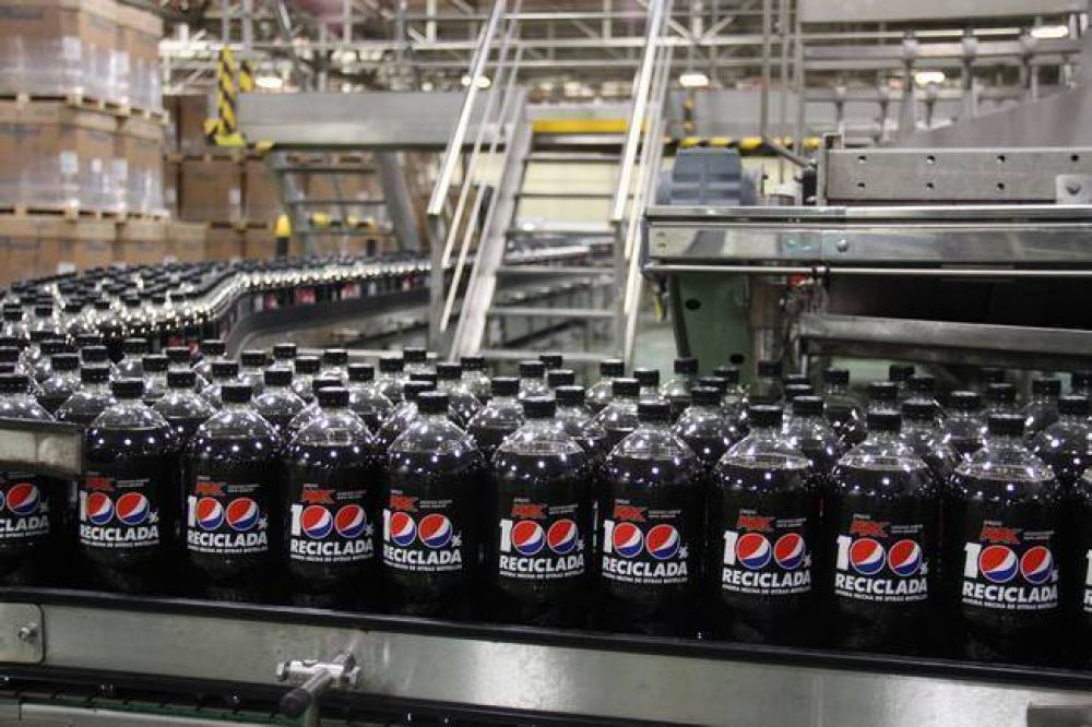 Pepsi avanza en las botellas recicladas