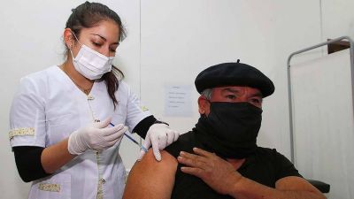 Argentina super� la meta de los siete millones de segundas dosis aplicadas en agosto