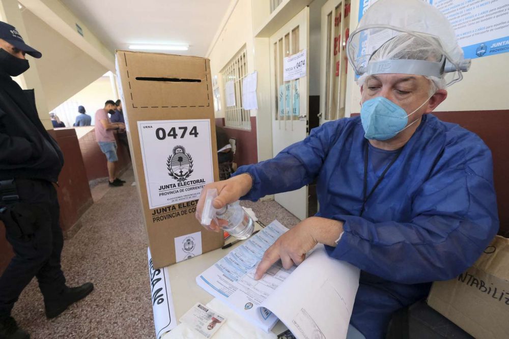 Por la pandemia y el desinters, el oficialismo y la oposicin ya anticipan una cada en la participacin de al menos 10% para las elecciones