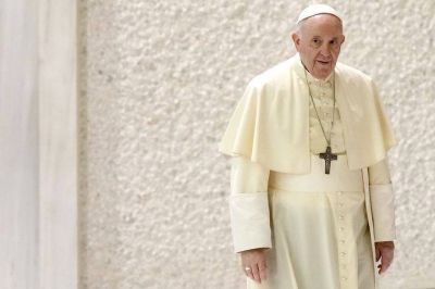 El papa Francisco desmiente los rumores: “Nunca se me pasó por la cabeza renunciar”