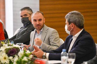 Guzm�n anticip� una inflaci�n menor al 3% en agosto y baja del d�ficit en el Presupuesto 2022