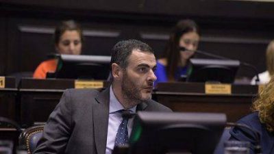 El diputado Adrián Urreli se anticipa: “Yo creo en el proyecto Néstor Grindetti gobernador en 2023”