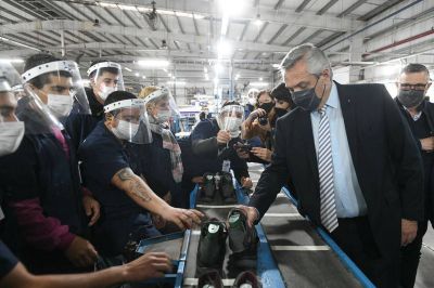 Fern�ndez, en Chivilcoy: �La industria es el motor del desarrollo�