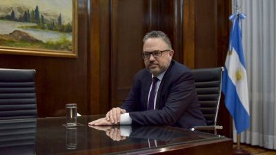 Suba del d�lar: el Gobierno reiter� que no ve riesgo de devaluaci�n y dijo que el BCRA �est� en control� de la situaci�n