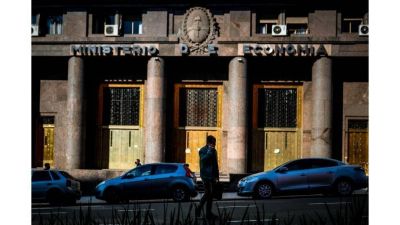 A cuatro d�as de las PASO, el Tesoro logr� colocar $100.000 millones