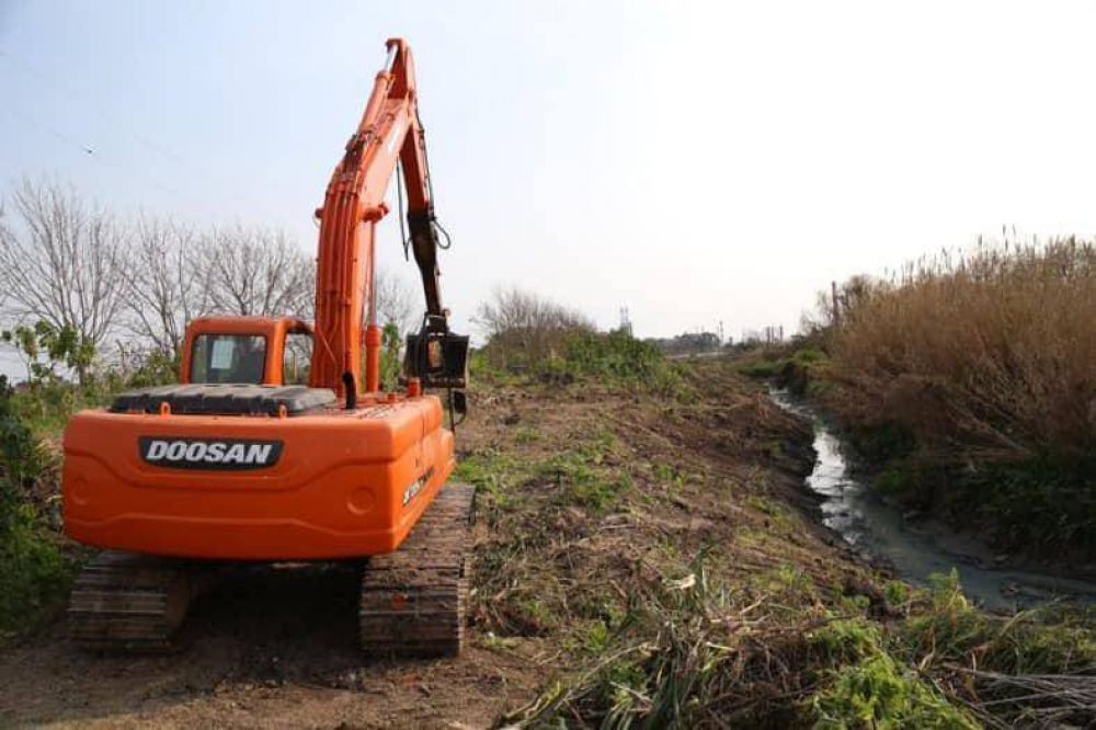 ACUMAR comenzar con las tareas de mantenimiento y perfilado en el arroyo Cauelas