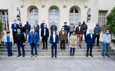 Intendentes de la Tercera hablaron de las renuncias y llamaron a 