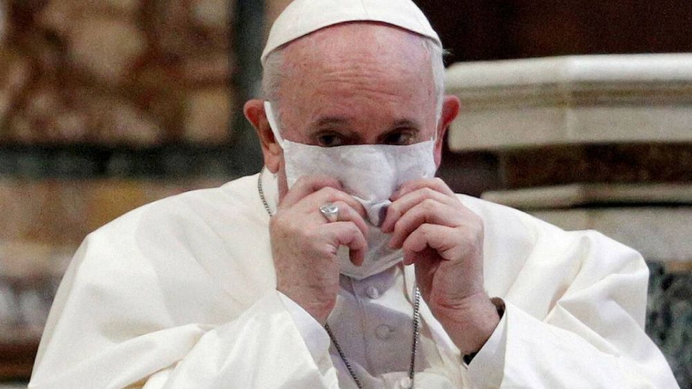 Quin informa al Papa sobre la crisis sanitaria?