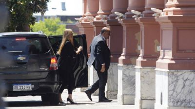 Mencionan a Manzur como jefe de gabinete pero en Tucum�n no quieren que le deje la provincia a Jaldo
