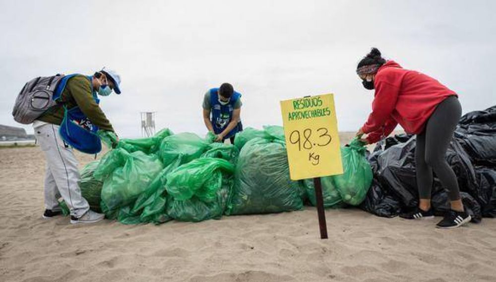 Municipalidad de Lima: recogen ms de 8 toneladas de residuos slidos en 15 playas