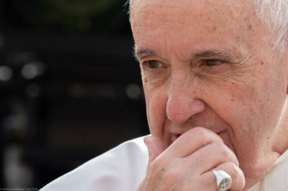 El Papa: La violencia sobre las mujeres es una llaga abierta