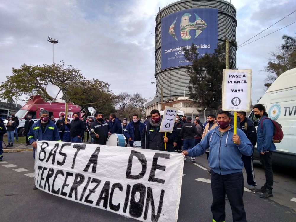 Trabajadores del gas mantienen paro y se concentran en General Paz y De los Constituyentes