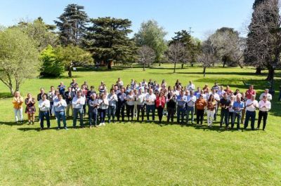 Juntos escenific� su primera foto de unidad de cara a las generales de noviembre
