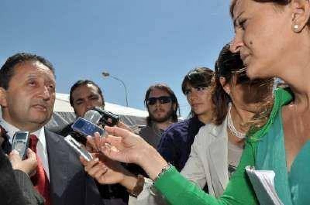 Jaque neg� cruces con su vice y aval� al comit� de castraci�n 