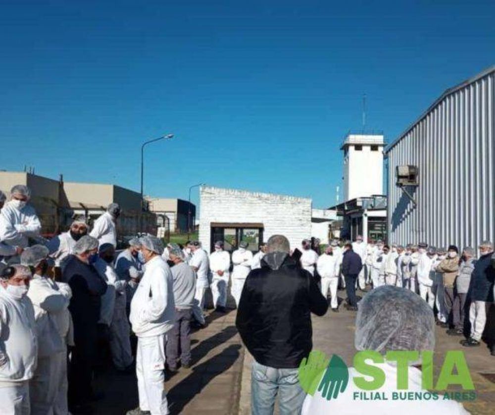 La patronal de Alijor no paga y sigue el paro en la planta con apoyo del STIA
