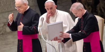 Papa Francisco: �Hay que consumir para vivir, no vivir para consumir�