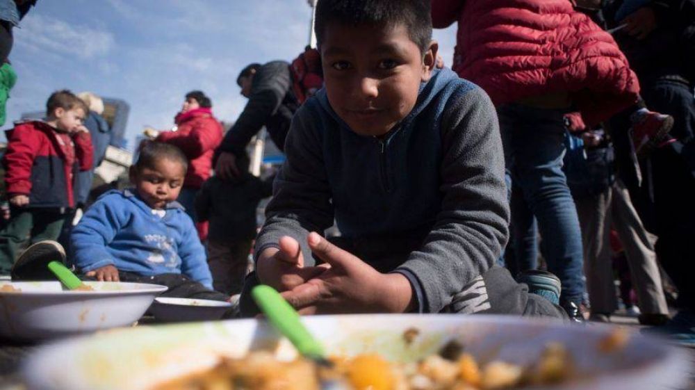 Seg�n el INDEC, m�s del 54% de los menores de 14 a�os son pobres en Argentina