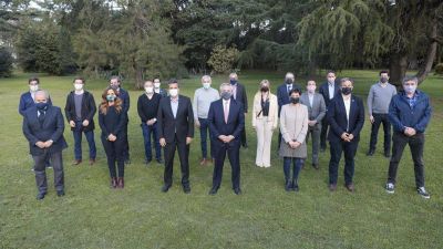 La campa�a �vecinalista� del Frente de Todos: los intendentes salen a defender su gesti�n para sumar los votos que den vuelta el resultado