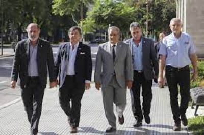 Tras la apertura a la exportaci�n carne, la Mesa de Enlace va por las retenciones