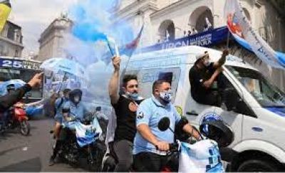 Medio mill�n de personas: el gobierno prepara su 17 de octubre