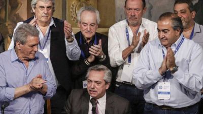 Desorientado tras la derrota, el sindicalismo 
