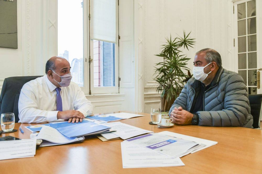 #DaDeLaLealtad El PJ suspendi el acto del 17 y se uni a la movilizacin de una CGT que gana protagonismo en el tramo final de la campaa