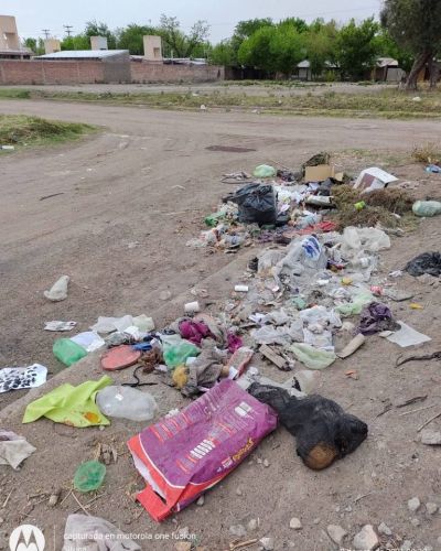 Vecinos de barrio Los Filtros se quejan de la acumulación de basura