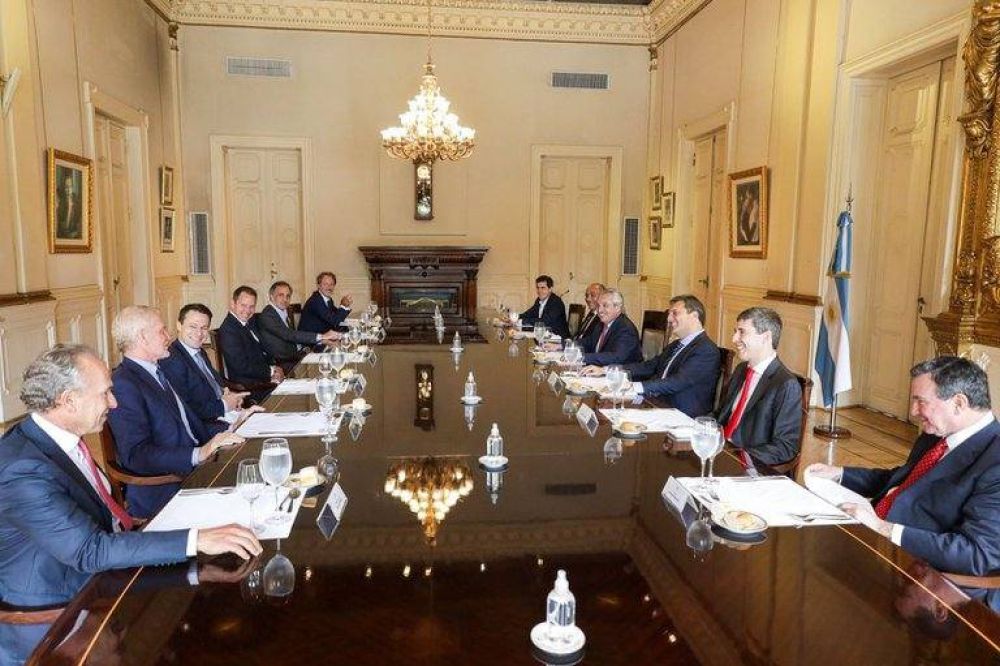 Los desajustes del propio Gobierno embarran la gestin y el camino a las elecciones