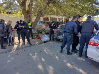 Dos heridos y 10 detenidos en una batalla campal entre facciones de la Uocra Santa Cruz