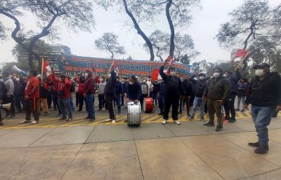 Per�: Gloria SA sigue pisoteando el derecho de huelga