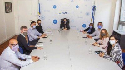 PAMI sale al rescate del Policl�nico ADOS