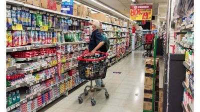 Precios de alimentos: empresas buscan aumentos por fuera de los planes del Gobierno