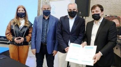 Desarrollo Urban�stico Avellaneda I: Ferraresi firm� el inicio de obra