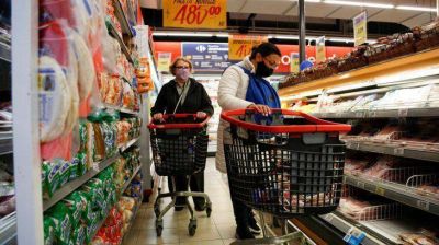 Hay diferencias de hasta el 40% entre los precios actuales y los dispuestos en el congelamiento