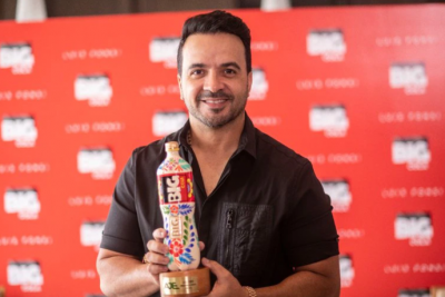Luis Fonsi est� en Per� para ser embajador de gaseosa peruana y anuncia concierto en Lima