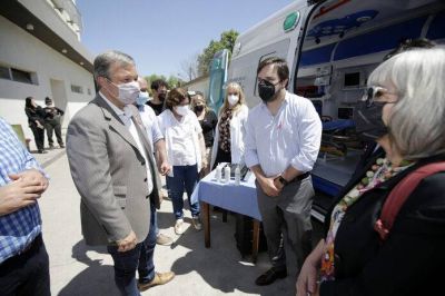 Cascallares y el ministro Kreplak recorrieron el Hospital Lucio Mel�ndez