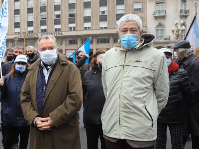 Se quebr� el clan familiar y Barrionuevo ya milita un opositor para correr a Cama�o de la seccional porte�a de los gastron�micos