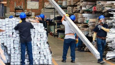 La econom�a rebotar� 9% este a�o pero se sentir� poco por la alta inflaci�n y la ca�da de los salarios