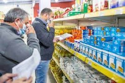 Las pymes respaldan el control de precios pero piden que el consumo no se concentre en los alimentos