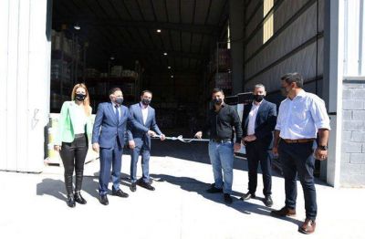 El intendente Andr�s Watson inaugur� cinco nuevas empresas