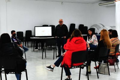 En otra acci�n de cercan�a y escucha, Elisa Abella se reuni� con vecinos