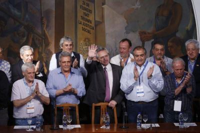 Carlos Acu�a, l�der de la CGT, critic� con dureza a los empresarios por los precios y la econom�a: �Siempre se lavan las manos�
