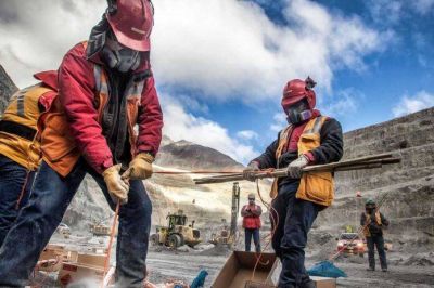 Los trabajadores mineros de Argentina celebran su día apostando al desarrollo del país