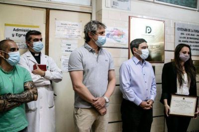 Miguel, Quir�s, Pe�a reconocieron a trabajadores del Pirovano