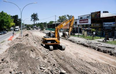 Moreno: Comenz� la pavimentaci�n de la avenida Storni en La Reja
