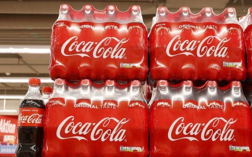 Mayor consumo de agua impulsa resultados de Arca, embotelladora de Coca-Cola